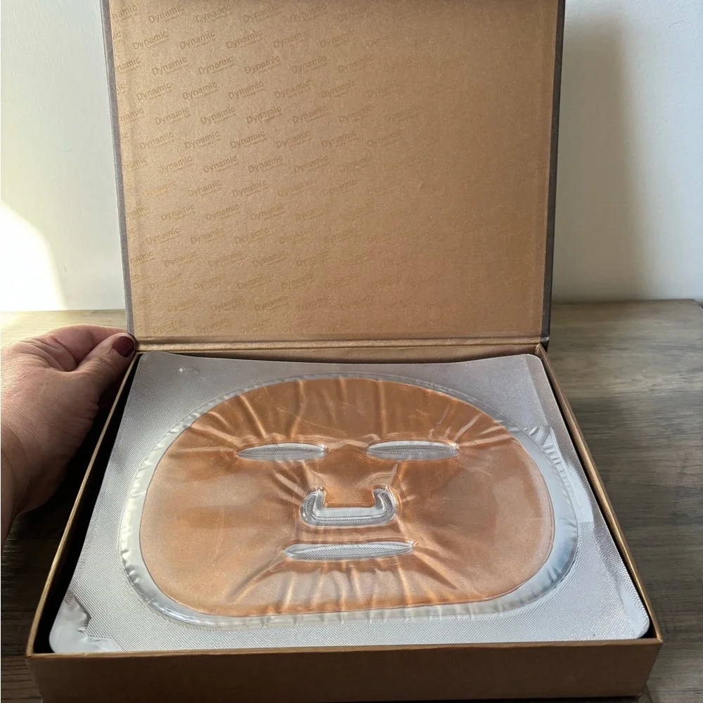 Dynamic Supreme Rose‎ Gold Face Masks  New in open box 12 Masks
